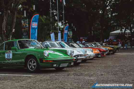 Congress passing a bill granting special exemptions for vintage autos image