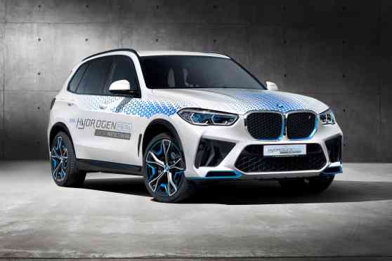 BMW builds world's first armored hydrogen fuel-cell vehicle image