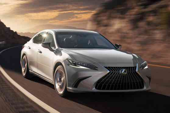 Lexus PH will launch 2022 ES this month image