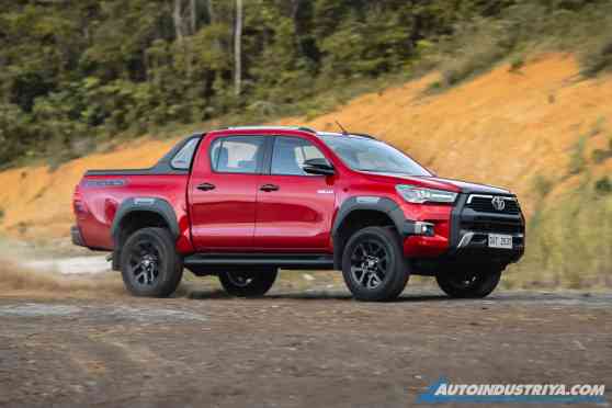 Toyota PH adds more features for 2022 Hilux pick-up image