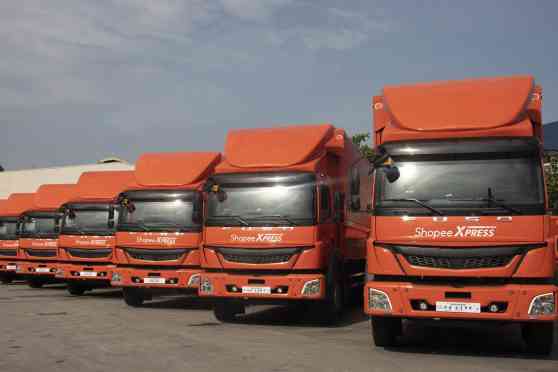 Fuso PH turns over 10 new FJ Wing Van trucks to Shopee image