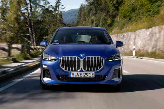2022 BMW 2 Series Active Tourer gets the huge grille image