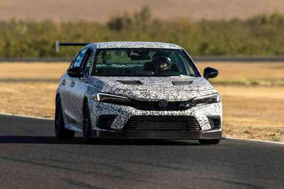 Honda previews 2022 Civic Si in race trim image
