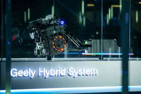 New Geely supercharged 1.5L hybrid can do 27.8 km/L image
