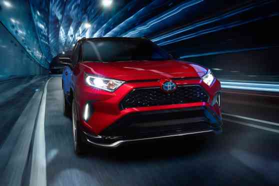 Toyota overtakes GM as the best-selling automaker in US image