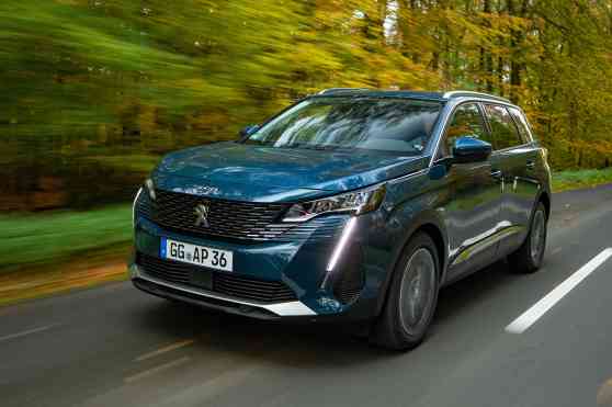 Facelifted Peugeot 5008 debuts for PHP 2.260 million image