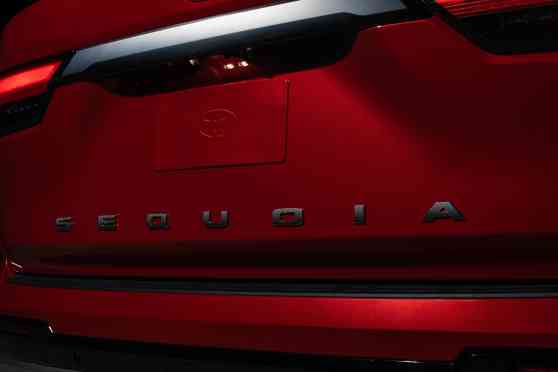 Confirmed: Toyota to reveal 2023 Sequoia on January 25 image