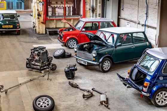 Mini &ldquo;Recharged&rdquo; program converts classic models into EVs image