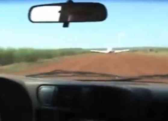Cops stop an escaping plane... with a car image