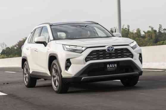 Specs, features, prices: Toyota RAV4 Hybrid now in PH image