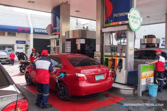 PH might face oil supply shortage within next few months image