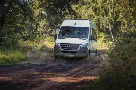 2023 Mercedes-Benz Sprinter packs new engine, AWD system image
