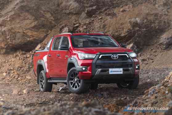 Toyota PH cruises past 2M unit sales milestone image