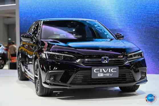 2022 Honda Civic e:HEV is faster than your RS Turbo image