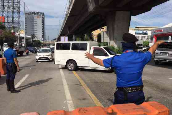 MMDA is giving field personnel a heat stroke break image