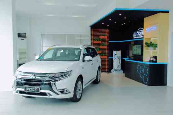 Mitsubishi opens its first EV, PHEV charging station in PH image