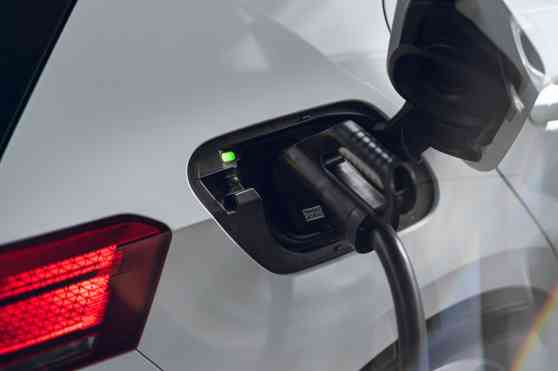 PH passes law to popularize Electric Vehicles image