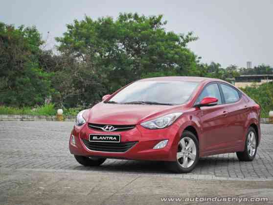 2011 Hyundai Elantra GLS image