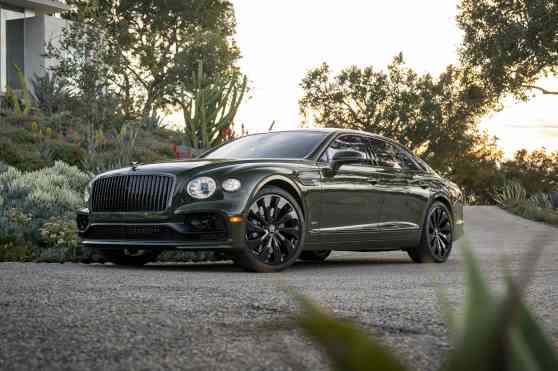 2022 Bentley Flying Spur has lower CO2 than Prius image