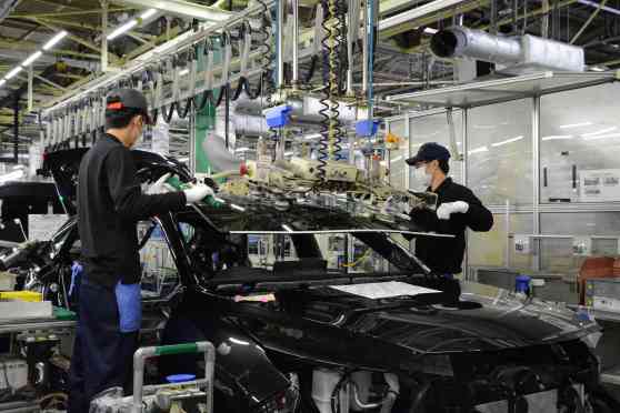 Parts shortage halts Toyota production in Japan image