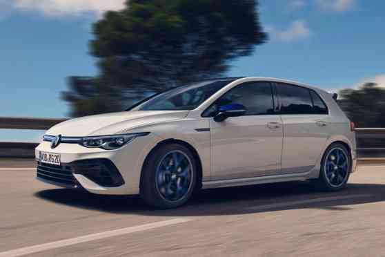 2023 Volkswagen Golf R 20 Years debuts with 333 PS image