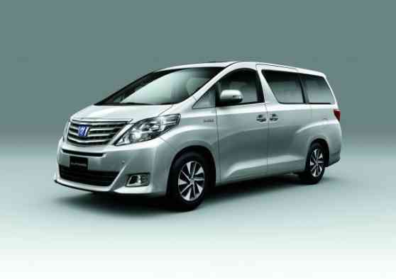 Toyota introduces the 2012 Alphard image
