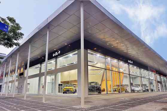 AC Motors Centrale BGC offers Kia, Isuzu, Honda, VW under one roof image