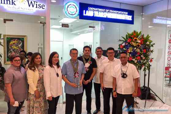 LTO's new license renewal center opens at Estancia Mall image