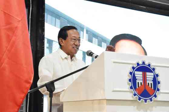 Manuel Bonoan is the new head of DPWH image