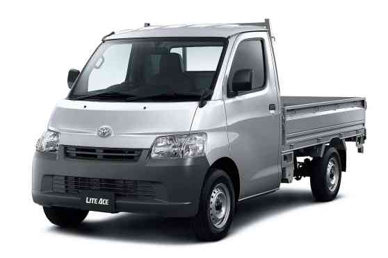2022 Toyota Lite Ace pickup priced at PHP 570k, panel van 655k image