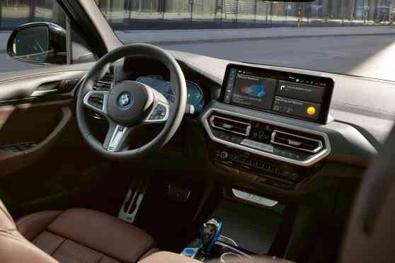 BMW ConnectedDrive is the Netflix of in-car features image