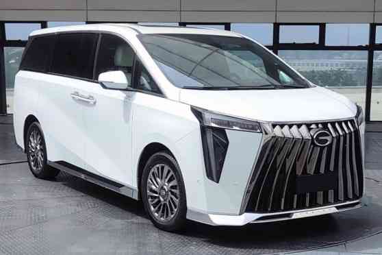 Check out the massive grille of the new GAC M8 image