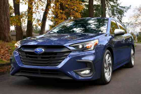 2023 Subaru Legacy revealed with a fresh new face image