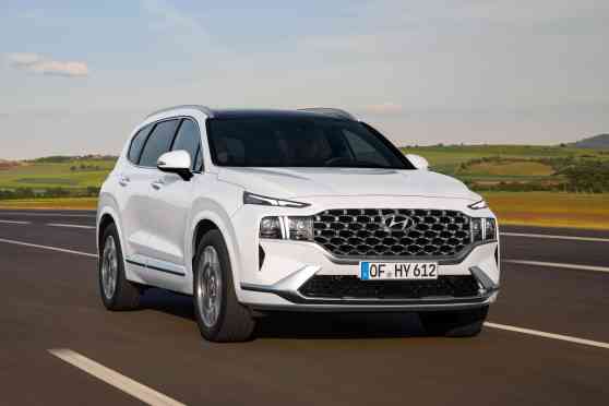 Sorento Twin: 2023 Hyundai Santa Fe goes for PHP 2.420M image