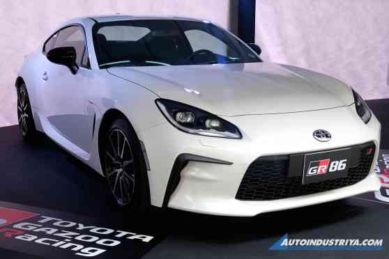 2023 Toyota GR86 starts at PHP 2.3M image