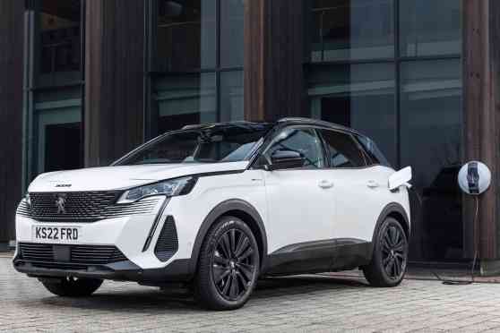 Peugeot upgrading 3008, 5008 with 8-speed auto, more features image