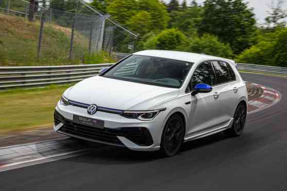 WATCH: 2023 Volkswagen Golf R 20 sets Nurburgring record image