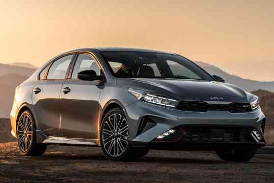 Kia refreshes the 2023 Forte with sportier equipment image