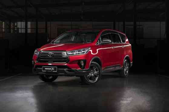 Toyota Innova-X for Malaysia gets wireless Apple CarPlay, Android Auto image