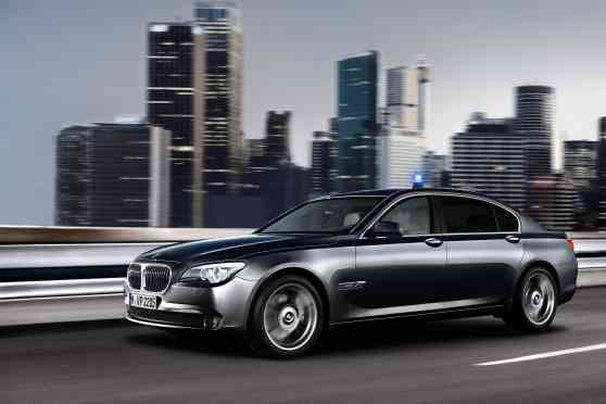 BMW PH continues domination of premium segment in 2011 image