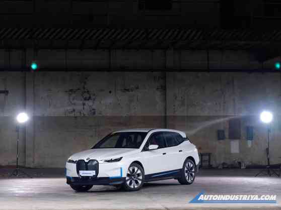 2022 BMW iX xDrive40 image