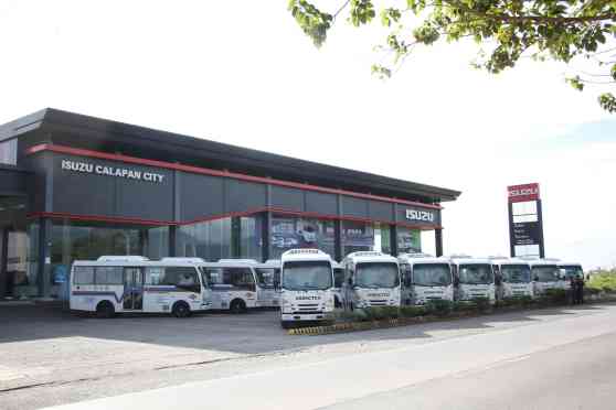 Isuzu PH turns over 28 units of modern PUVs to Oriental Mindoro image