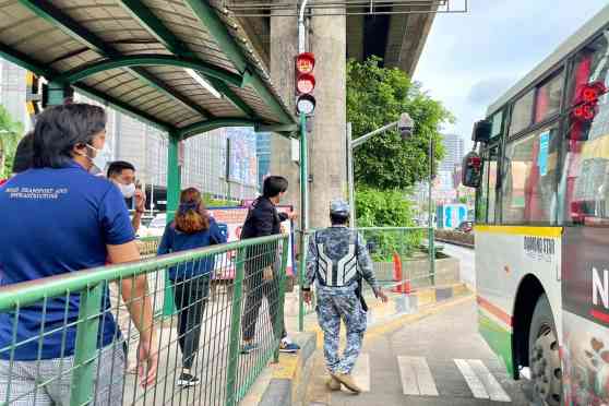 EDSA Busway stations are now fitted with timers image