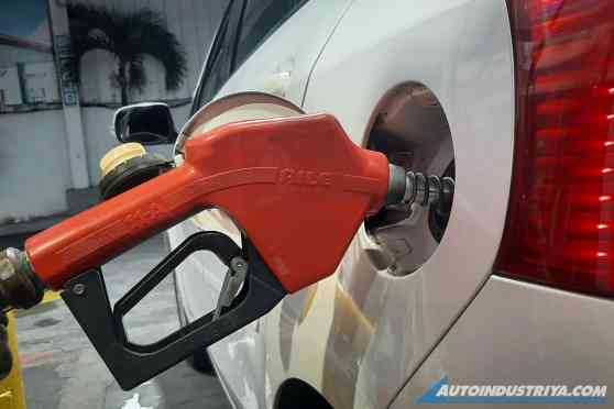 Fuel Rollback: Gas drops by PHP 1.65, diesel by PHP 1.25 image