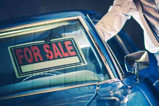 Sell My Ride: Used car lot or Online? image