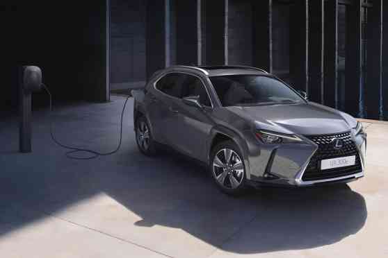 2023 Lexus UX 300e gets longer range, more safety tech image