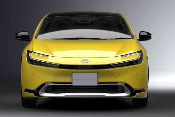 All-new 2023 Toyota Prius debuts with sportier look, more power image
