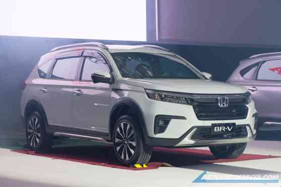 Prices Specs Variants: 2023 Honda BR-V begins at PHP 1.090M image