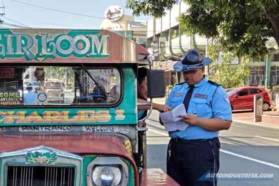LTO, MMDA, LGUs want uniform traffic rules, fees across metro image