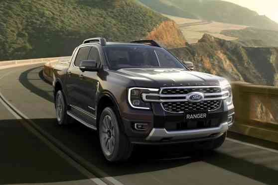 2023 Ford Ranger Platinum debuts with diesel V6, 20-inch alloys image
